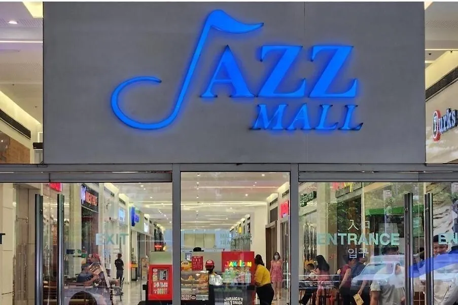 Apartment Luxury Staycation In Makati With Jacuzzi & Arcade Manila