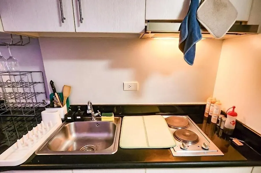 Apartment Luxury Staycation In Makati With Jacuzzi & Arcade Manila